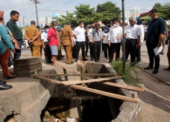 Walikota Batam Akan Bangun Box Culvert Dalam Mengatasi Banjir di Wilayah Batu Aji.