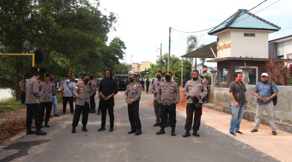 Kapolresta Barelang Pimpin Apel Pengamanan Pembangunan 5 Tower SUTT 150 KV Oleh Bright PLN Batam