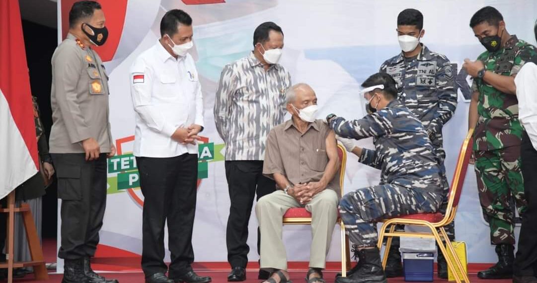 Mendagri Tito Karnavian Launching Vaksin Booster Serentak di Kepri.