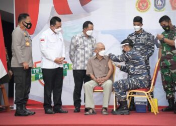 Mendagri Tito Karnavian Launching Vaksin Booster Serentak di Kepri.