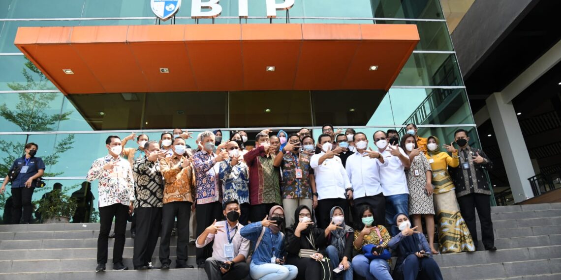 Gubernur Kepri H Ansar Ahmad dampingi Menteri Pariwisata dan Ekonomi Kreatif RI, Sandiaga Uno Tinjau Kesiapan Pelabuhan Bandar Bentan Telani