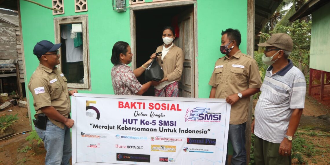 Peringati HUT Ke-5, SMSI Natuna Bagikan Bingkisan Kepada Penerima Manfaat