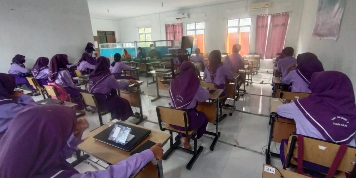 SMPN 2 Anambas Beri Palatihan Jurnalistik ke 20 Siswa