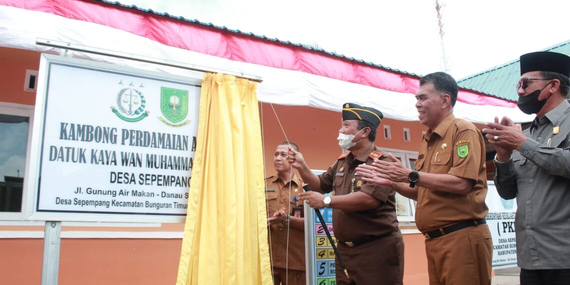 Bupati Wan Siswandi, Apresiasi Kajari Natuna Jadikan Sepempang Kampung Perdamaian Addhyaksa