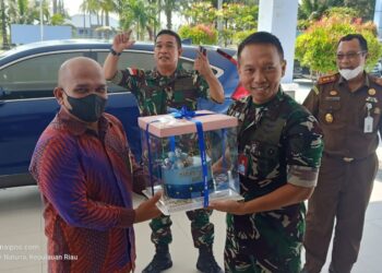 Wan Arismunandar Bersama Sekda dan Forkopimda Berikan Surprise Ke Danlanud RSA Kolonel Jajang