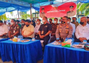 Bupati didampingi Kajari Natuna Hadiri Launching Serentak Kampung Restorativ Oleh Kejagung Melalui Virtual