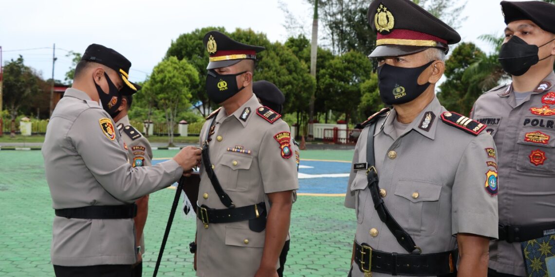 Kapolres Natuna, AKBP Iwan Ariyandhy Pimpin Sertijab Kabag, Kasat & 3 Kapolsek Jajaran.