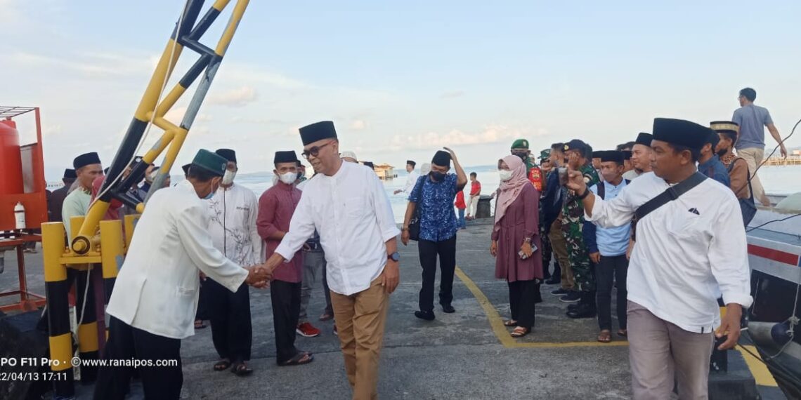 Bupati Wan Siswandi Lakukan Safari Ramadhan Di Bunguran Barat, Doakan Kesembuhan Wabup Rodhial Huda