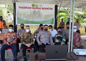 Polres Natuna, Kemenag dan PB NU Natuna Gelar Vaksinasi Masal