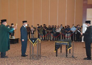 Gubernur Ansar Lantik Adi Prihantara Jadi Sekdaprov Kepri