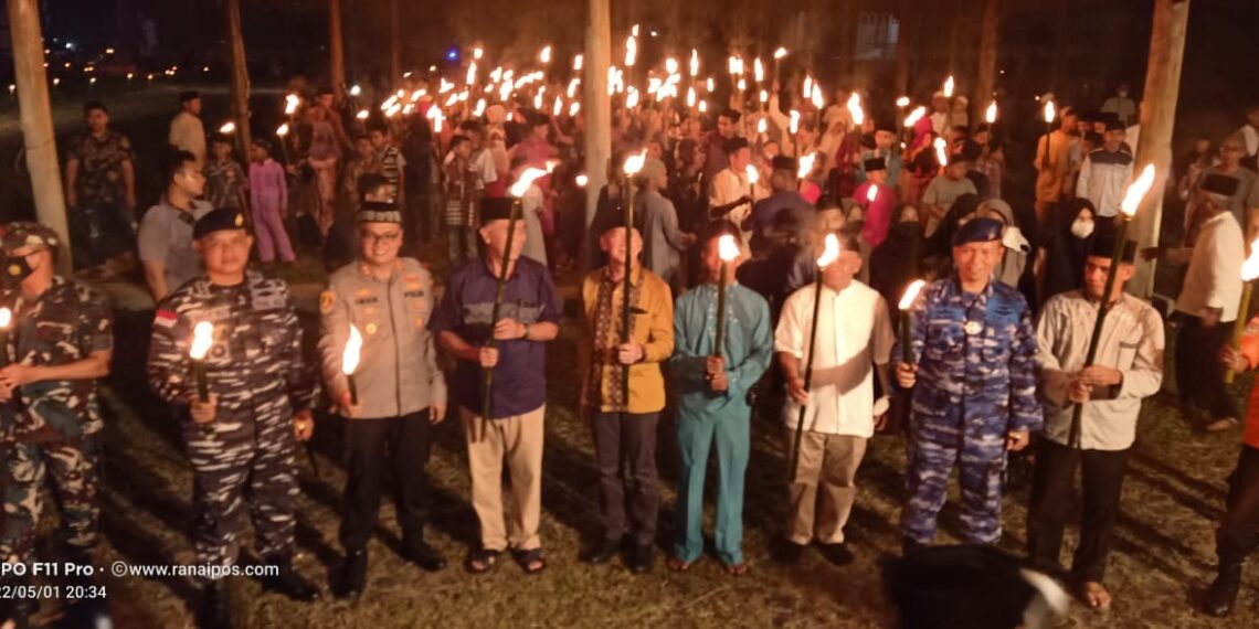 Bupati Natuna Resmikan Gema Takbir dan Semarak Seribu Culok