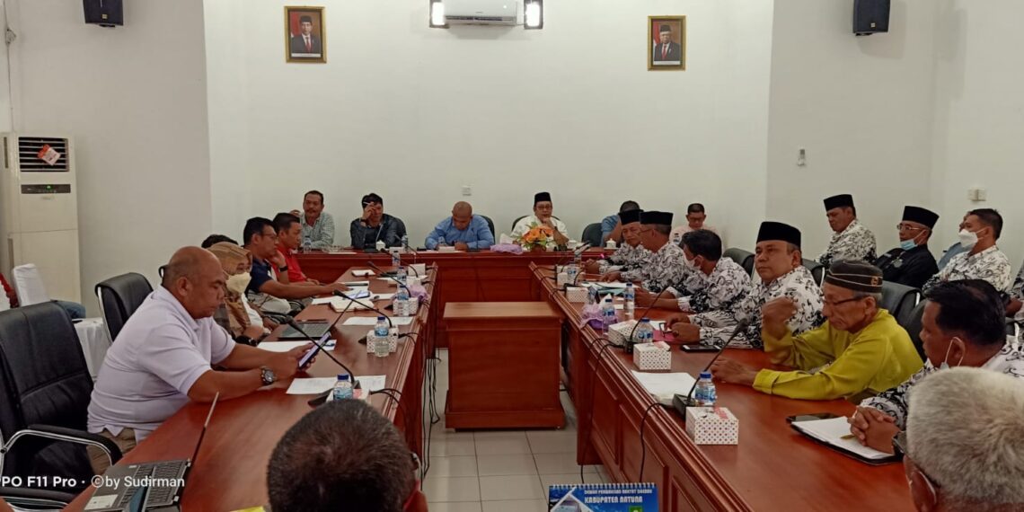 Kecewa Ketimpangan TPP PNS Guru dengan Dinas, PGRI Ngadu ke DPRD