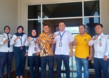 Kunker di Jemaja, Hadi Candra Kunjungi Bandara Letung dan PLN Jemaja