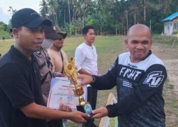Bersama Bupati, Wan Arismunandar Ketua Askab PSSI Kabupaten Natuna Tutup Porkes Cup 2022 di Desa Sededap 