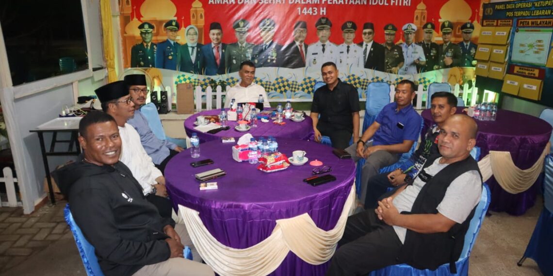 Kunjungi Posko Pengamanan Mudik, Ketua Komisi I DPRD Natuna Beri Apresiasi Kepada Petugas