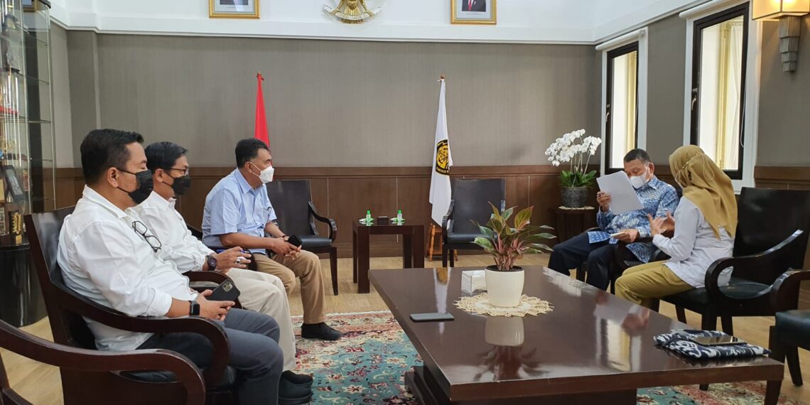 Bupati Natuna Wan Siswandi Jumpai Menteri ESDM, Ajukan 10 Mega Watt Listrik untuk Natuna