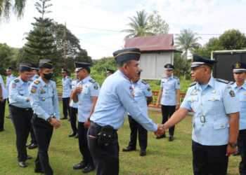 Lapas Kelas IIA Tanjungpinang Laksanakan Upacara Kenaikan Pangkat Terhadap 38 ASN