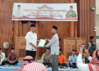 Bupati Natuna Wan Siswandi Sambut Kepulangan Jemaah Haji