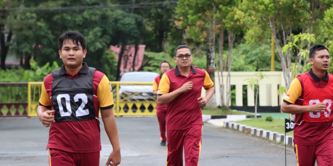 Jaga Stamina, Polres Natuna Lakukan Tes Kesamaptaan Jasmani