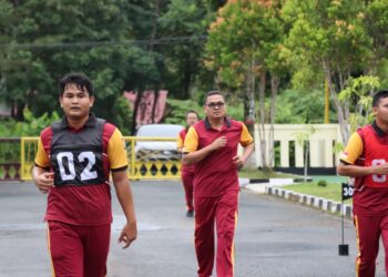 Jaga Stamina, Polres Natuna Lakukan Tes Kesamaptaan Jasmani