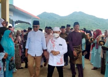 Tiba di Natuna, Ustadz Das’ad Latif Didampingi Bupati menyempatkan Diri Tabligh di Kecamatan Pulau Tiga Barat 