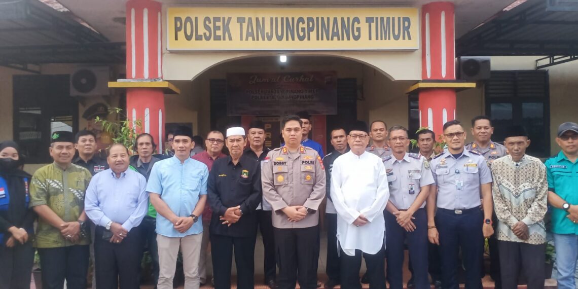 Bersama Masyarakat, Polsek Tanjungpinang Timur Gelar Jum’at Curhat