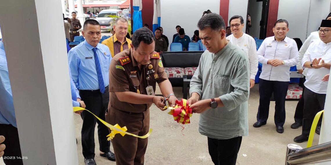 Bupati dan Kajari Natuna Resmikan Gedung Kantor Pengacara Negara Kejari Natuna