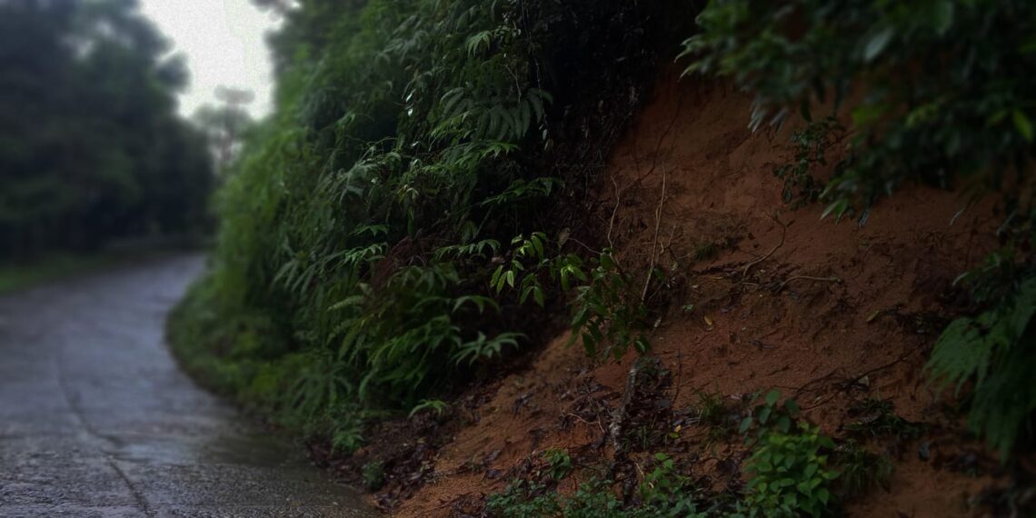 Cauca Ekstrim Melanda Anambas, Camat Jemaja Timur : Selalu Update Prakiraan Cuaca BMKG dan Waspada