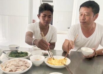 Seorang ABK KM Bahagia Natuna Yang Dilaporkan Hilang Diduga Terjatuh Di Perairan Natuna Ditemukan Selamat Oleh Nelayan Vietnam