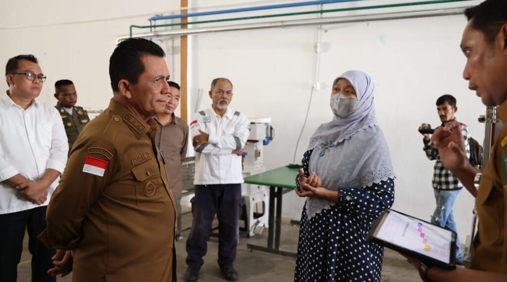 Gubernur Kepri Tinjau Pusat Sterilisasi Produk Makanan di Batam Center