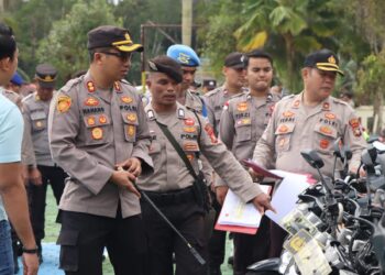Kapolres Natuna, AKBP Nanang Budi Santosa Cek dan Kontrol Perawatan dan Kebersihan Ranmor Dinas