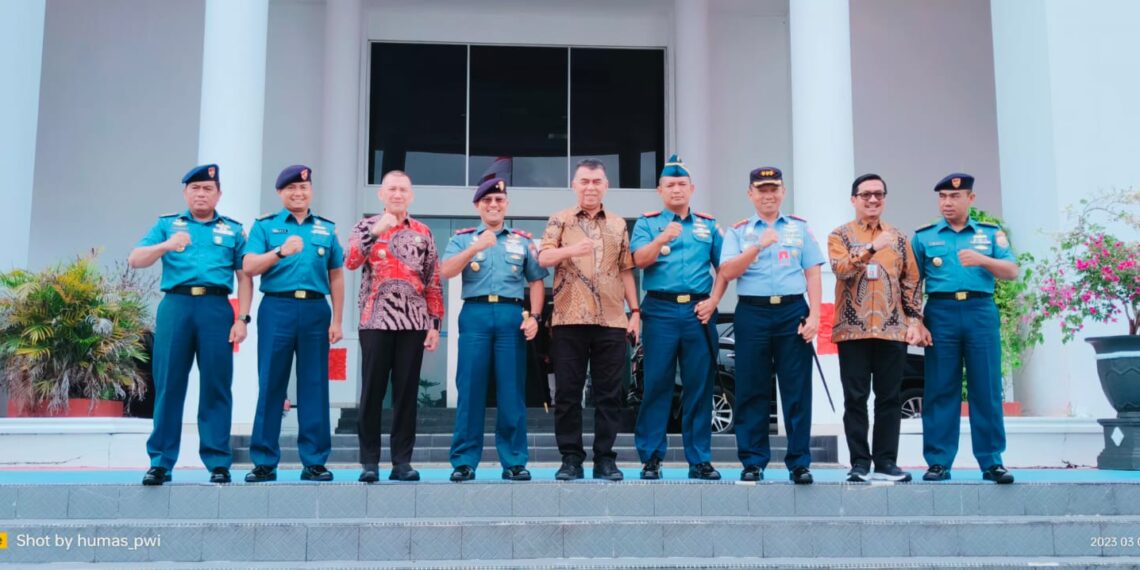 Dan Guspurla Koarmada I Laksamana Pertama TNI Heri Tri Wibowo Bertandang ke Kantor Bupati Natuna