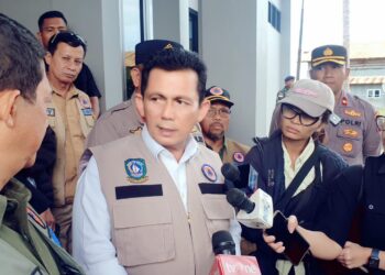 Gubernur Kepri Ansar Ahmad Bersama Kepala BNPB RI Sampai di Ranai, Natuna