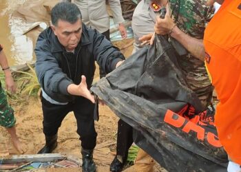 Tim Gabungan Kembali Temukan 5 Jenazah Korban Longsor Serasan, Bupati Wan Siswandi : Kita Berlomba Dengan Curah Hujan