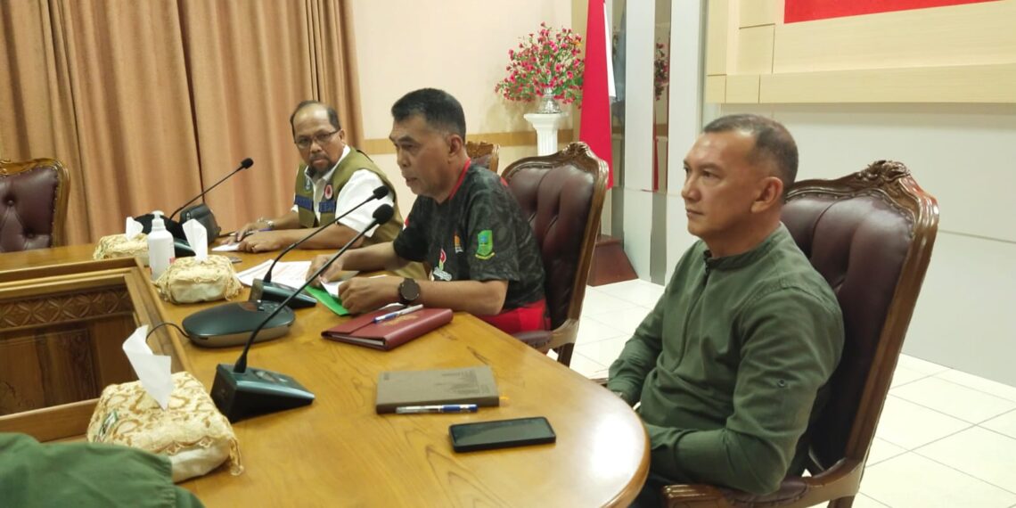 Pimpin Rapat JITUPASNA, Bupati Wan Siswandi : Laporan SPJ Dana Penanggulangan Bencana Longsor Serasan Harus Jelas dan Terukur
