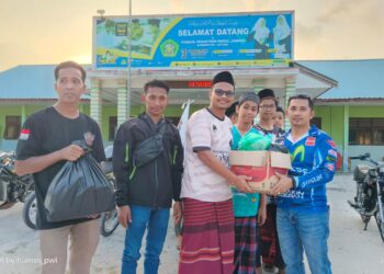 Bangun Kebersamaan, Komunitas Motor Natuna Gandeng PWI Berbagi Takjil di Pondok Pesantren Nurul Jannah