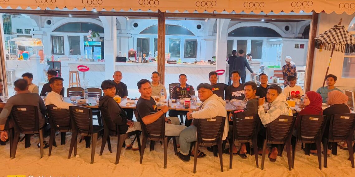 Rangkul Kebersamaan, Ketua Komisi 1 DPRD Natuna Rangkul Komunitas Motor Natuna Bukber