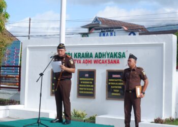 Surayadi Sembiring Pimpin Upacara HUT Persaja Ke 72 di Kejaksaan Negeri Natuna