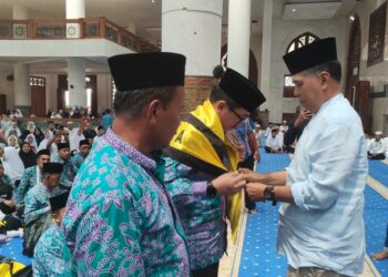 Lepas Keberangkatan 100 Calon Haji Natuna, Bupati Wan Siswandi : Fokus Ibadah dan Semoga Jadi Haji Mabrur