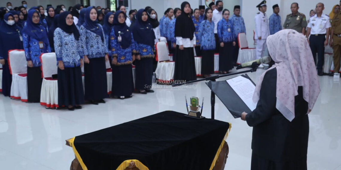 Walikota Rahma Lantik Pejabat Administrator di Lingkungan Pemkot Tanjungpinang