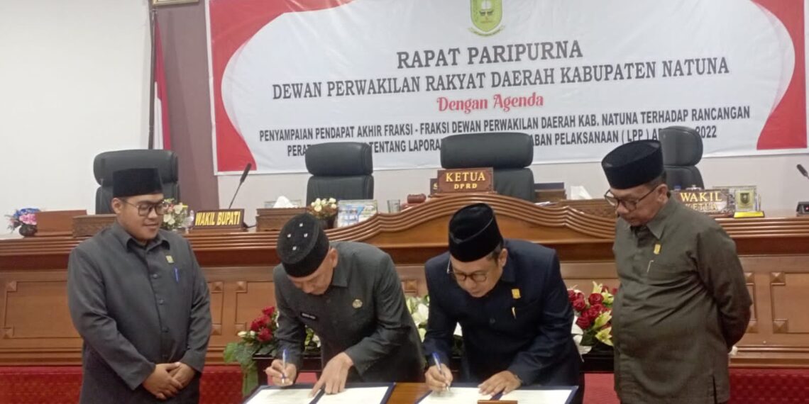 Ketua DPRD Natuna Pimpin Rapat Paripurna Tentang LPP APBD TA. 2022