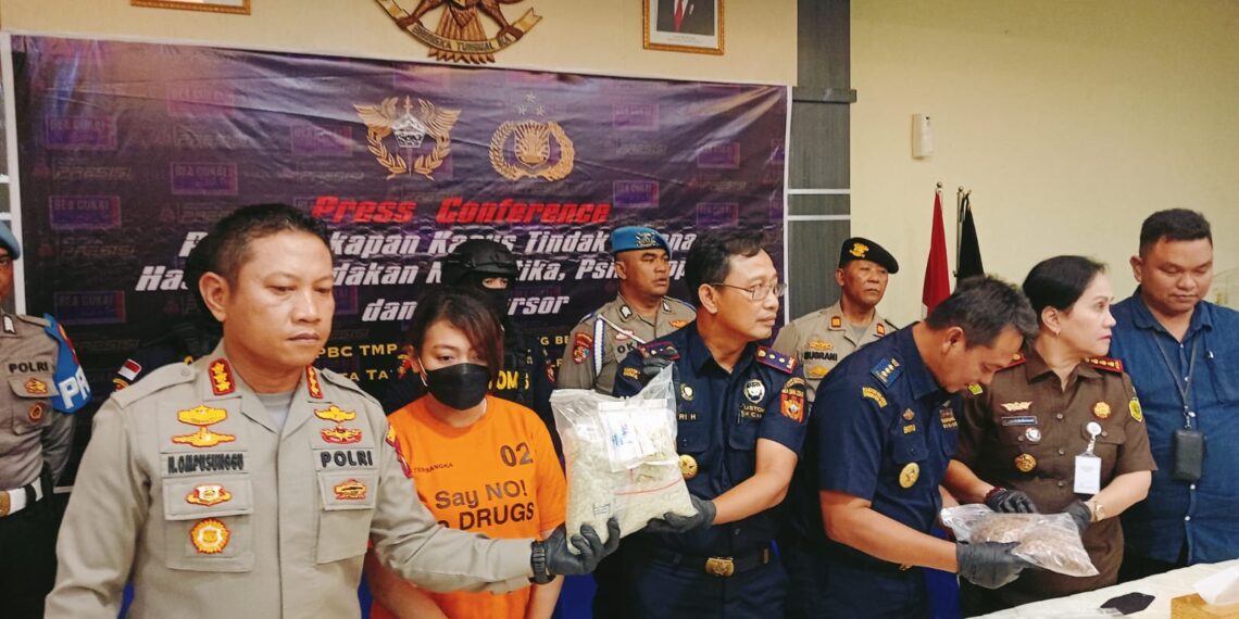 Bea Cukai Tanjungpinang Gagalkan Penyeludupan 1.076 Gram Sabu dan 10.027 Butir Pil Ekstasi Masuk Pulau Bintan.