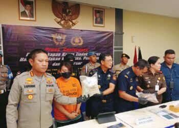 Bea Cukai Tanjungpinang Gagalkan Penyeludupan 1.076 Gram Sabu dan 10.027 Butir Pil Ekstasi Masuk Pulau Bintan.