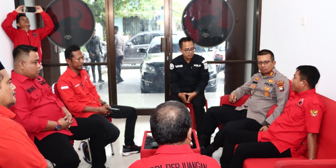 Kapolres Natuna Sambangi Sekretariat Partai Politik, Jalin Silaturahmi Mari Ciptakan Pemilu Aman dan Sejuk