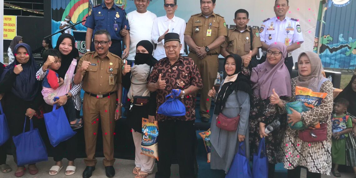 Bantu Ringankan Beban Kebutuhan Warga Bengkong, Pemko Batam Bagikan 6600 Paket Sembako