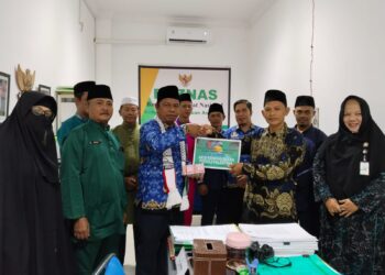 Bentuk Solidaritas, Kelurahan Tarempa Ikut Dalam Pawai Akbar dan Zikir Bersama Untuk Palestina