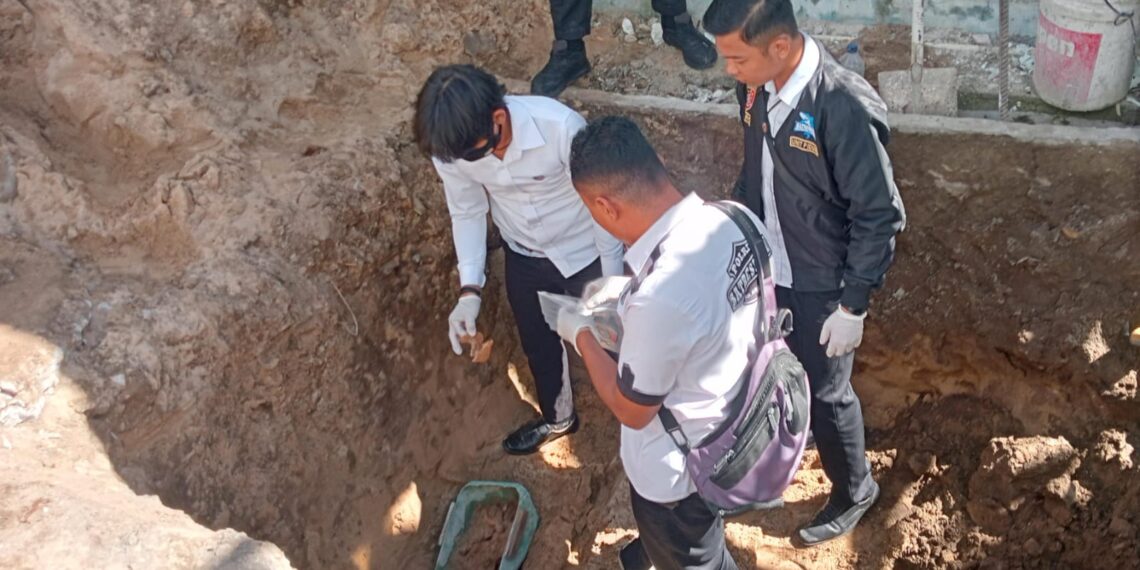 Diduga Kerangka Manusia Ditemukan Dekat RSUD Anambas, Tim Satreskrim Polres Anambas Lakukan Olah TKP