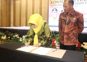 Gelar Konsultasi Publik, Bappeda Kepri Bahas Rancangan Awal RPJPD Provinsi Kepri Tahun 2025 – 2045