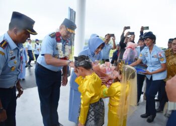 Danlanud Raden Sadjad Natuna Sambut Kunjungan Kerja Kasau dan Ketum PIA AG