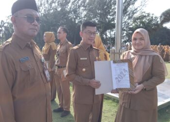 Sebanyak 800 PTT Pemko Tanjungpinang Terima Perpanjangan SK dari BKPSDM